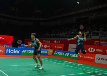 Arif Junaidi-Yap Roy King tewas kepada pasangan India Satwiksairaj Rankireddy-Chirag Shetty 14-21, 22-20, 16-21 pada aksi suku akhir Terbuka Hong Kong, hari ini.