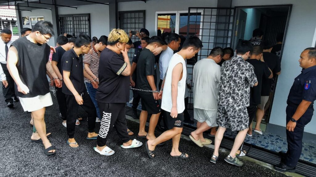 36 warga China didakwa tipu rakyat senegara 1 china