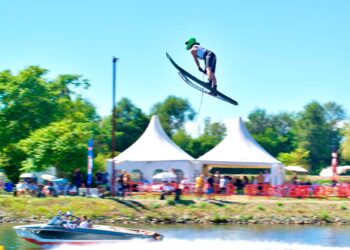 Aksi Aaliyah sewaktu menyertai acara lompat pada Kejohanan Ski Air Dunia IWWF 2025 di Reccetto, Itali, hujung minggu lalu.