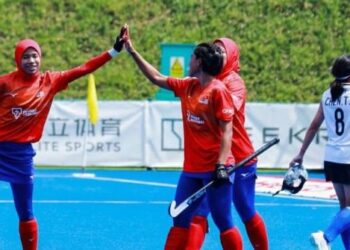 SKUAD hoki wanita kebangsaan meraikan kejayaan menewaskan Taiwan 8-0 dalam perlawanan klasifikasi tempat kelima hingga kelapan Piala Asia 2025 di Hangzhou, China, semalam. - IHSAN KONFEDERASI HOKI MALAYSIA