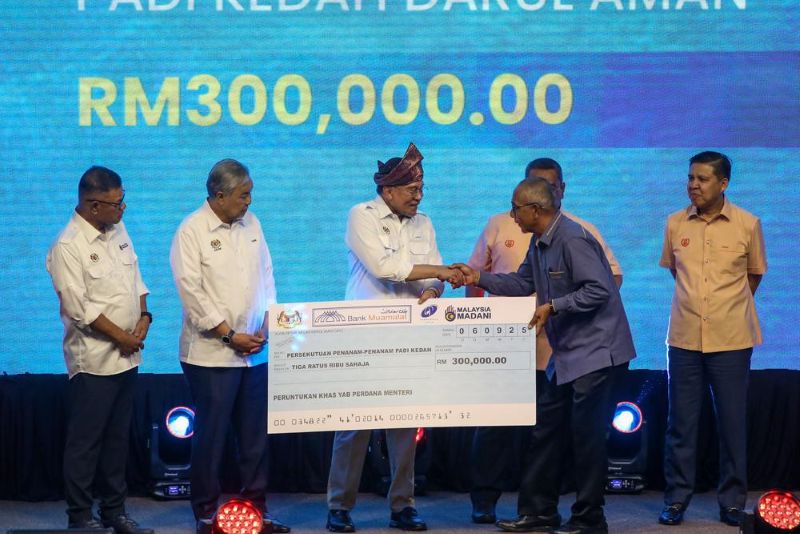 Kerajaan benarkan Jelapang Padi Kedah dikurangkan 1 kdh pm jelapang padi pixlead re