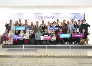 SEBAHAGIAN daripada 14,016 pelajar UTHM yang menerima bantuan melalui Dana UTHM Prihatin.