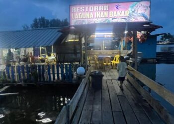 RESTORAN Pantai Sri Tujuh di Tumpat, Kelantan,