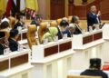 SAARANI Mohamad membentangkan RUU Enakmen Kawalan Sekolah-Sekolah Agama Islam (Perak) 2025  pada persidangan DUN Perak hari ini. - UTUSAN/MUHAMAD NAZREEN SYAH MUSTHAFA