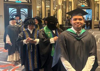 SERAMAI 1,287 graduan Universiti Antarabangsa Al-Madinah (MEDIU) menerima penganugerahan ijazah dan sijil ketika Majlis Konvokesyen Ke-5, semalam.