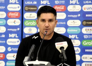 Ketua Jurulatih JDT Munoz Javier  pada sidang media  selepas aksi perlawanan Liga Super 25/26 menentang Penang FC di Stadium Sultan Ibrahim, Iskandar Puteri disini. - UTUSAN/RAJA JAAFAR ALI
