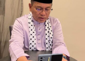 MOHD. Na'im Mokhtar ketika membuat panggilan video bersama Muhammad Aidil.