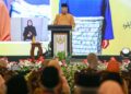 SULTAN Nazrin Muizzuddin Shah bertitah pada Majlis Sambutan Maulidur Rasul 1447H peringkat negeri Perak di Ipoh hari ini. - UTUSAN/MUHAMAD NAZREEN SYAH MUSTHAFA