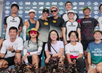ANTARA peserta Larian Denai UTMB 2025 pada sesi suai kenal di Dataran Warisan Taiping, hari ini. - UTUSAN/WAT KAMAL ABAS