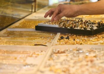 HJarga emas dijangka mengalami pembetulan pada minggu depan. - AFP