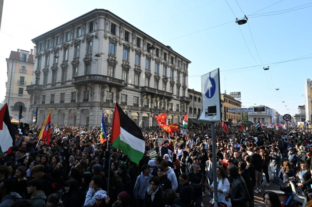 Itali lancar mogok, bantah Israel pintas flotila ke Gaza Itali lancar mogok, bantah Israel pintas flotila ke Gaza