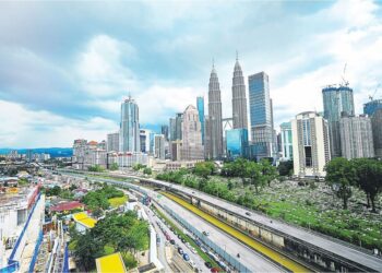 PERTUMBUHAN ini digerakkan oleh permintaan domestik yang kukuh,