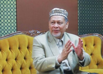 MOHD. Amar Nik Abdullah semasa ditemui Mingguan Malaysia di pejabatnya di Kompleks Kota Darulnaim, Kota Bharu, Kelantan.
–  MINGGUN/KAMARUL BISMI KAMARUZAMAN
