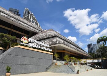 PERPUSTAKAAN kekal relevan dengan data tahun lalu sahaja merekodkan seramai 8,281,541 pengguna telah menggunakan perkhidmatan Perpustakaan Negara Malaysia.