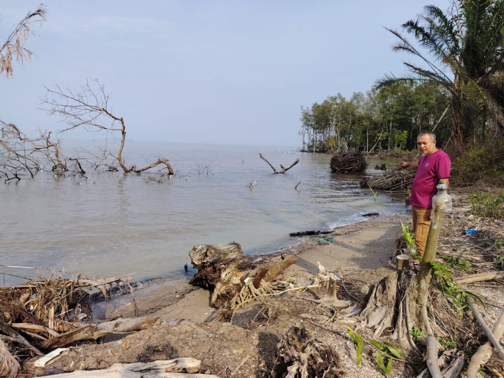 ‘Lama-lama nanti semua tanah kami jatuh ke dalam laut’ 1 071025 JHR Hakisan