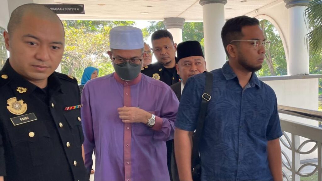 Pegawai agama didakwa salah guna kuasa 1 161025 kdh peg agama suapan