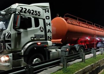 Pemandu lori tangki cabut lari tinggal ganja RM204,000