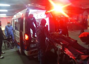 GAMBAR tular di media sosial memaparkan orang awam yang cedera didakwa terkena letupan mercun di Paya Besar, Kulim. Kedah tengah malam tadi.