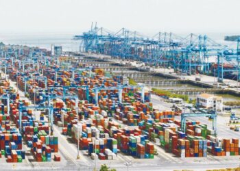 KENANGA Investment Bank mengekalkan saranan ‘neutral’ terhadap sektor pelabuhan dan logistik berikutan ketidaktentuan berterusan yang berpunca daripada tarif perdagangan antarabangsa.