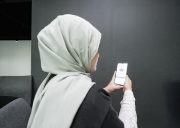 CABARAN rasisme lebih kompleks dalam era media sosial apabila platform itu mempercepat penyebaran kebencian.