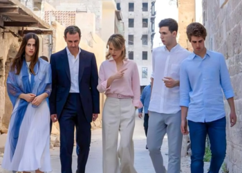 BASHAR al-Assad bersama isteri dan tiga anaknya kini menjalani kehidupan di Moscow, Russia. – AGENSI