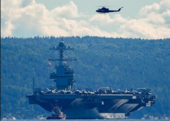 KAPAL USS Gerald R Ford bersedia belayar ke Venezuela.
– AGENSI
