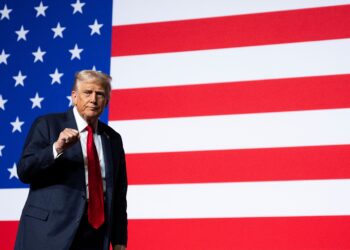 DONALD TRUMP