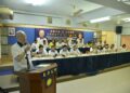 WEE Ka Siong (kiri) menyampaikan ucapan sebelum merasmikan Mesyuarat Agung MCA Perlis Tahun 2025 di Pejabat MCA negeri Kangar, Perlis hari ini. -UTUSAN/IZLIZAN OTHMAN