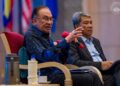 ANWAR Ibrahim ketika taklimat bersama media Malaysia di Putrajaya, malam tadi.