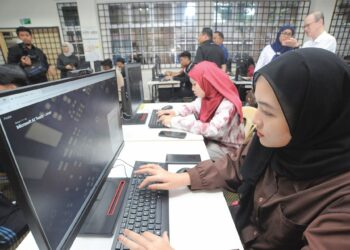 DENGAN memiliki infrastruktur dan keupayaan AI sendiri, syarikat Malaysia boleh membangunkan produk 
dan perkhidmatan AI yang berdaya saing di peringkat global tanpa perlu bergantung kepada pembekal asing.