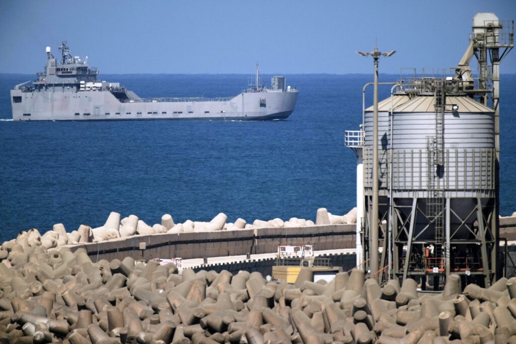 Tiga kapal flotila ditunda ke pelabuhan Israel 1 AP25275343456825