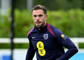 Jordan Henderson mengakui melalui detik sukar selepas meninggalkan Liverpool. - AFP