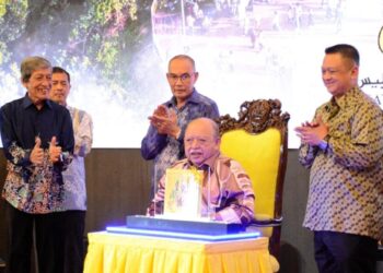 Tuanku Syed Sirajuddin Jamalullail menyempurnakan Majlis Malam Perlis 2025 di Dewan Tun Hussein Onn, Pusat Dagangan Dunia (WTC) Kuala Lumpur, malam tadi.