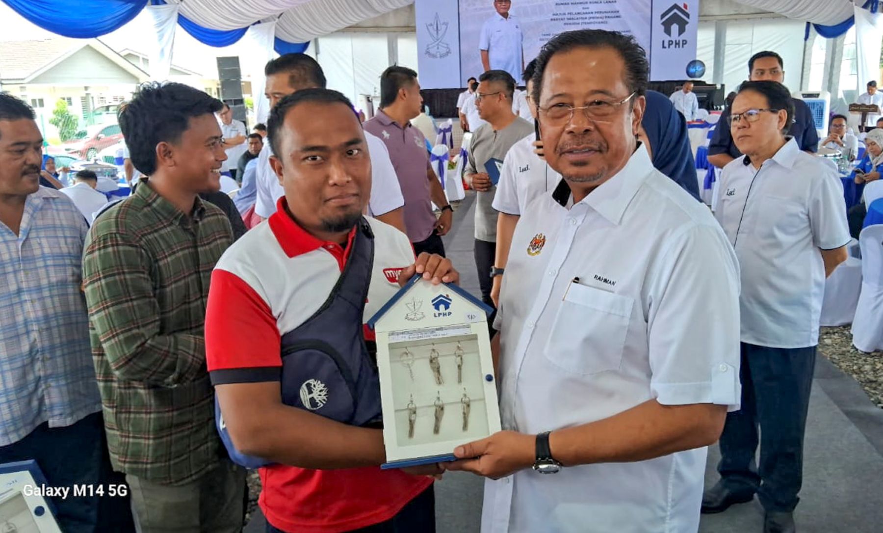 Baru OPERASI BESAR GAJI MINIMUM1