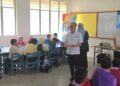 FAHMI Fadzil beramah mesra dengan murid sempena Majlis Pelancaran Kempen Internet Selamat Peringkat Negeri Pahang di Sekolah Kebangsaan Raub Indah di Raub, Pahang.
