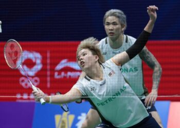 Chen Tang Jie-Toh Ee Wei mara ke peringkat 16 terbaik selepas mengetepikan wakil Taiwan, Yang Po Hsuan-Hu Ling Fang pada pusingan pertama Kejohanan Badminton Terbuka Perancis hari ini. - AFP