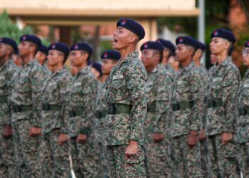 LATIHAN survival, kepimpinan dan komunikasi digital dalam PLKN perlu diperkuatkan sesuai dengan realiti generasi muda yang lebih cenderung kepada aktiviti berbentuk pengalaman sebenar.-UTUSAN/ISKANDAR ISHAK.