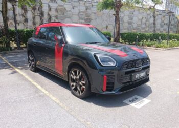 MINI Countryman JCW ALL4 dijual pada harga RM393,888 atau RM405,988 termasuk pakej lanjutan waranti dan servis.