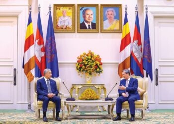 AHMAD Zahid Hamidi mengadakan pertemuan dua hala bersama Hun Manet di Phnom Penh, Kemboja, semalam.