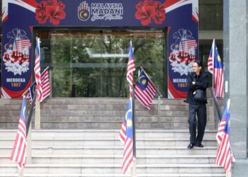 RAKYAT hanya akan percaya kepentingan gagasan Malaysia Madani apabila slogan itu diuji, dikritik 
dan dibuktikan dengan tindakan nyata.
