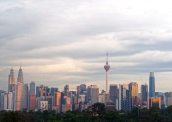 KEDUDUKAN hutang Malaysia berada pada tahap sederhana jika dibandingkan dengan negara-negara ASEAN lain.