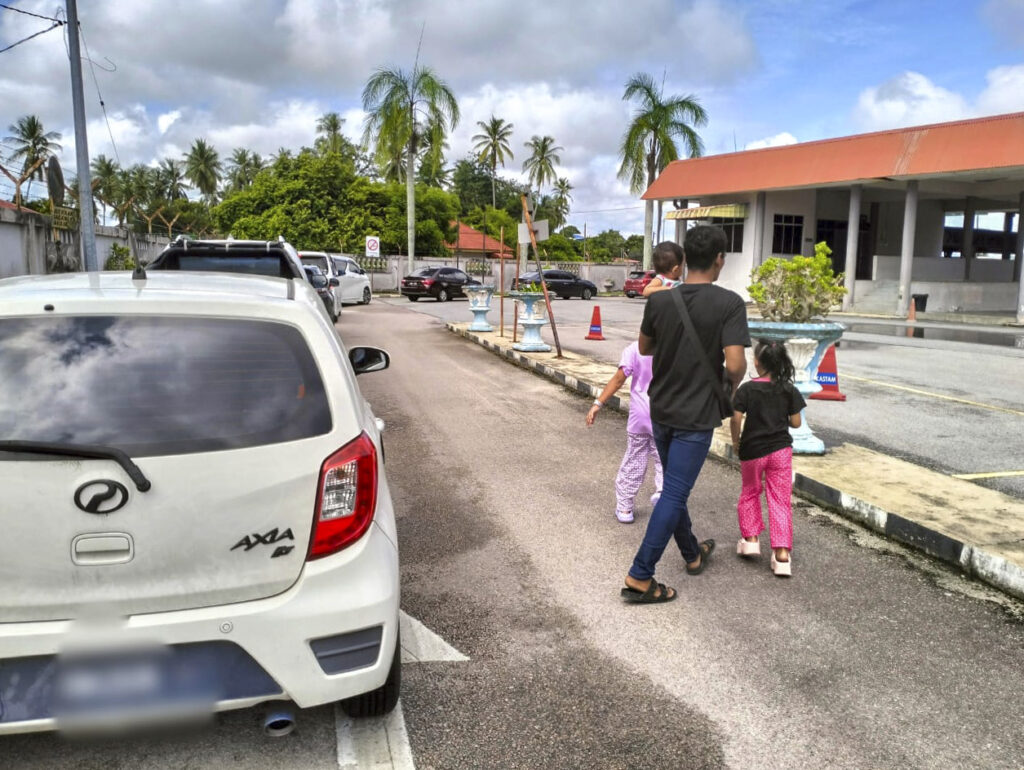 Pintu sempadan Pengkalan Kubor sesak menjelang Deepavali