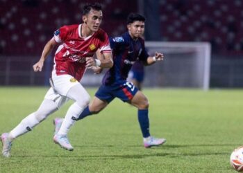 KELANTAN Red Warriors dijangka berdepan tugas sukar selepas kehilangan beberapa tonggak menjelang pertemuan dengan Manjung City FC di Stadium Majlis Perbandaran Manjung, Perak, -UTUSAN/KAMARUL BISMI KAMARUZAMAN