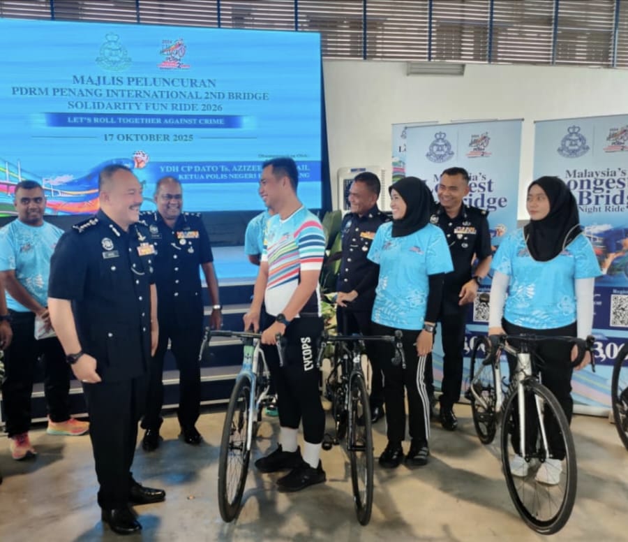 Polis Pulau Pinang ronda sekolah asrama waktu malam