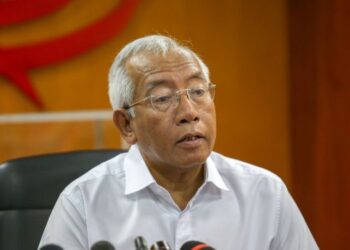 MAHDZIR KHALID