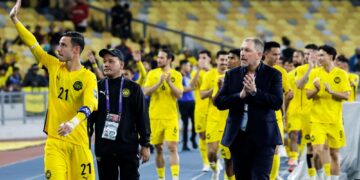 PEMAIN Malaysia pada perlawanan Kelayakan Piala Asia 2027 menentang Laos, di Stadium Nasional Bukit Jalil, di sini hari ini. Gambar: SHIDDIEQIIN ZON
