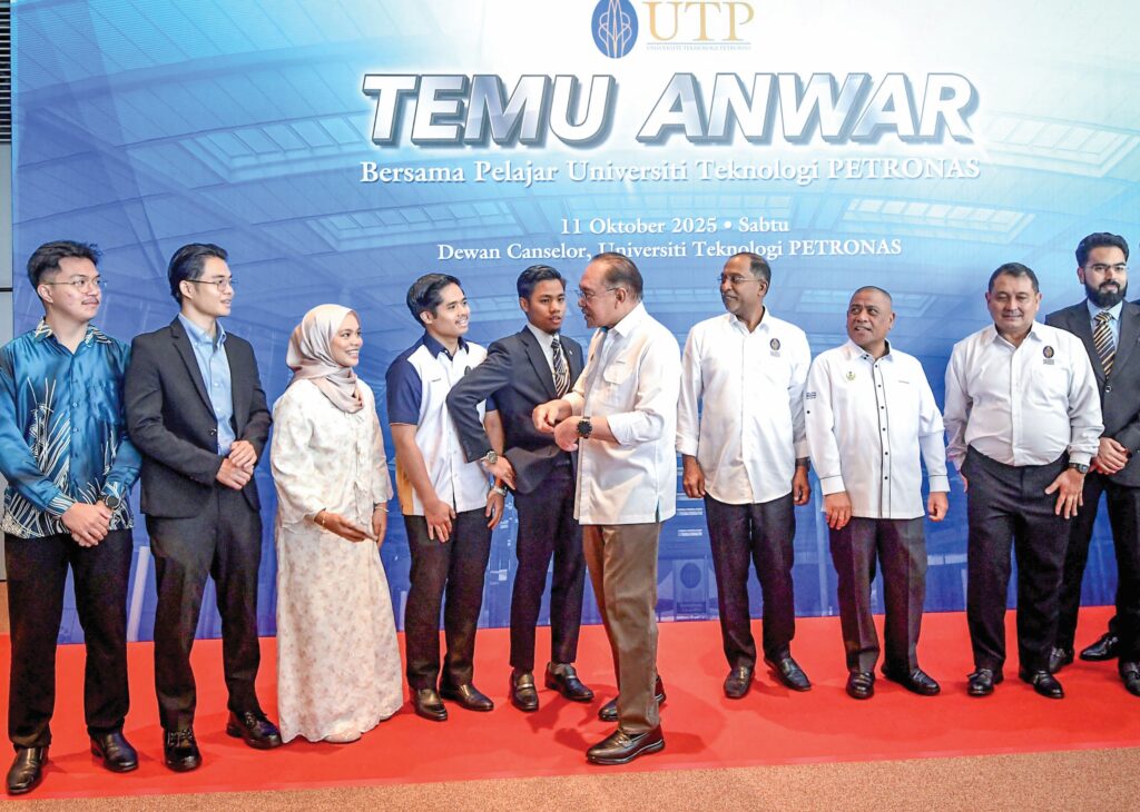 Kerajaan jamin tempat anak tempatan di IPT 1 PRK PMXPELAJARUTP002