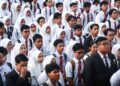 Garis panduan larang guna telefon pintar di sekolah dikeluar dalam masa terdekat. - GAMBAR HIASAN