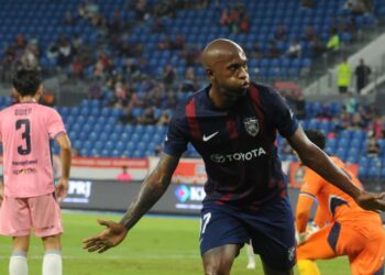 PENYERANG JDT Heberty Fernandes meraikan gol  pada perlawanan kedua pusingan 16 Piala FA menentang UM-Damansara United di Stadium Sultan Ibrahim, Iskandar Puteri disini.