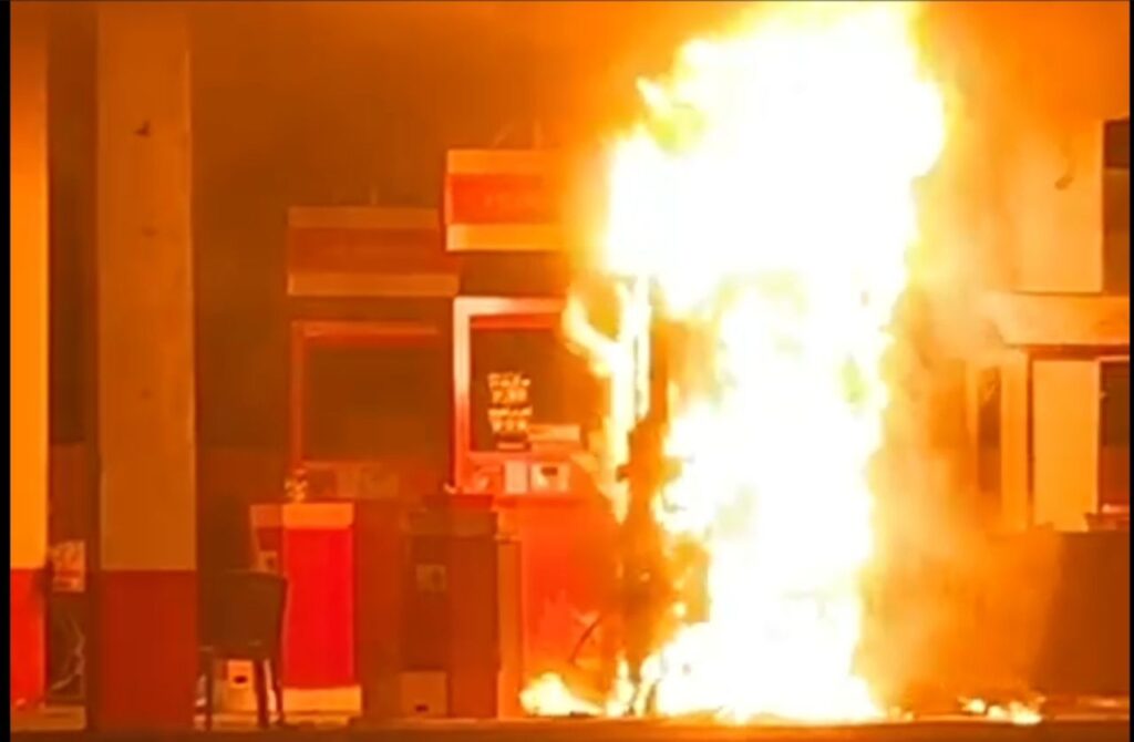 Sejam padam kebakaran pam minyak 1 WhatsApp Image 2025 10 06 at 10.42.33 AM